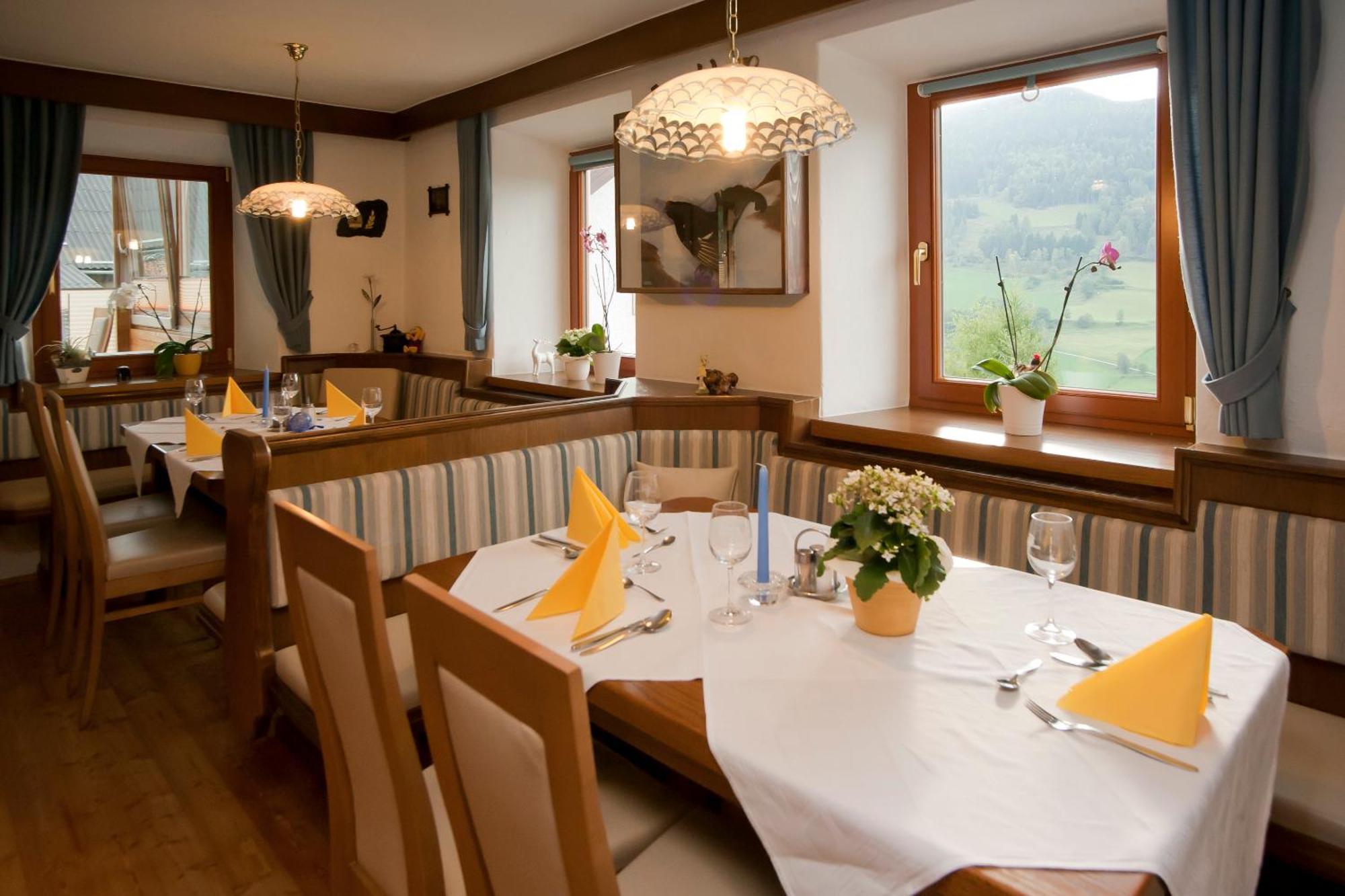 Sportbauernhof - Gasthaus Hochalmblick Krems in Kaernten Eksteriør billede