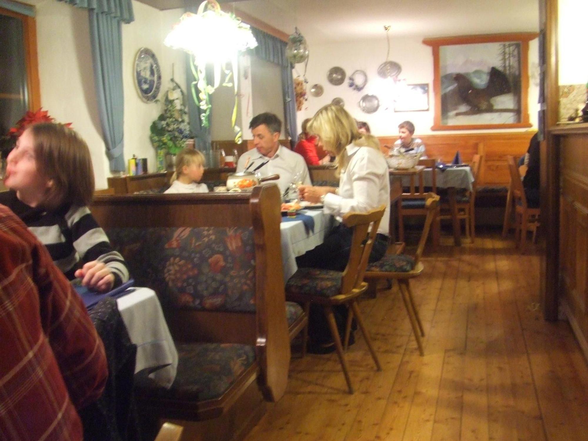 Sportbauernhof - Gasthaus Hochalmblick Krems in Kaernten Eksteriør billede