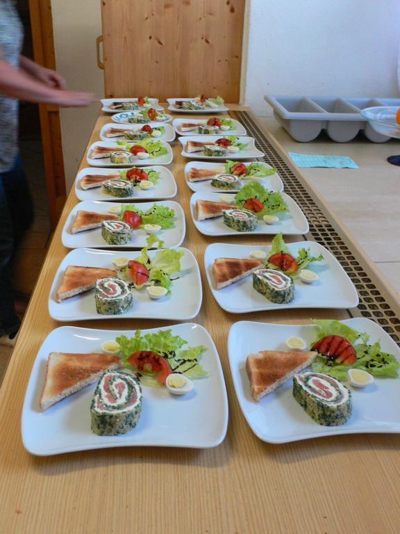 Sportbauernhof - Gasthaus Hochalmblick Krems in Kaernten Eksteriør billede