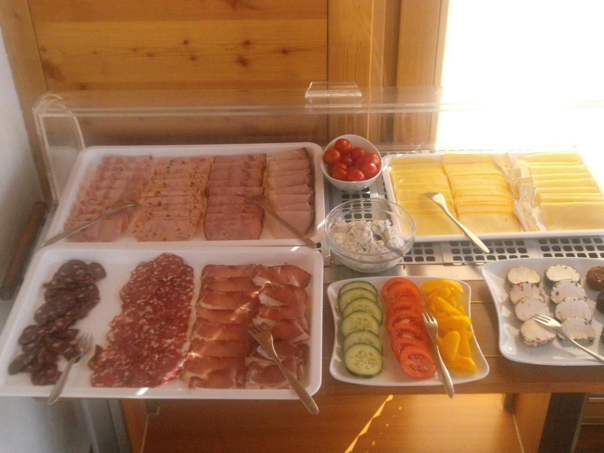 Sportbauernhof - Gasthaus Hochalmblick Krems in Kaernten Eksteriør billede